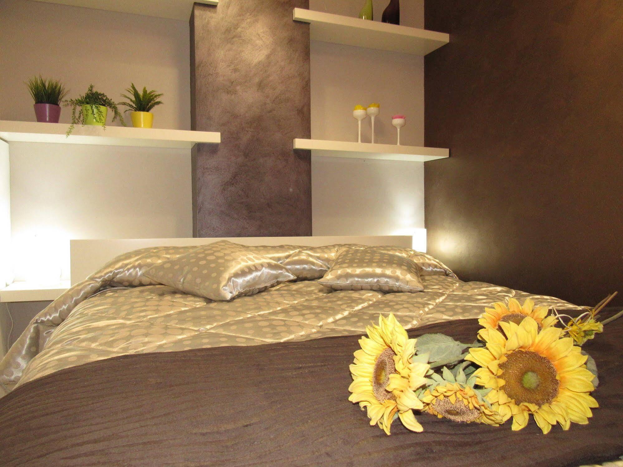 ラグーザ La Voce Del Violino Bed & Breakfast エクステリア 写真